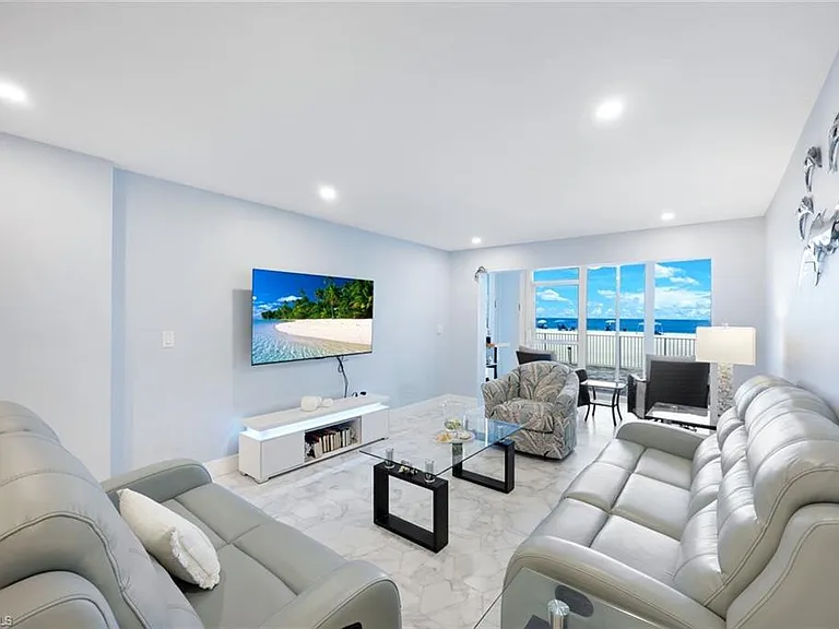 26000 Hickory Blvd #105 — Photo 3