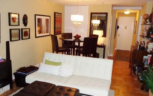 Rented by Portrait Realty | media 17