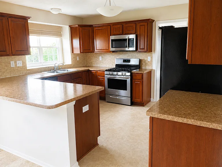 11734 Washington Green Rd — Photo 2