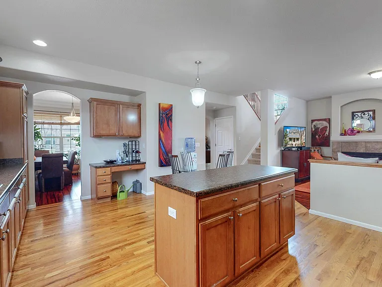 Lot of cabinets in the Kitchen