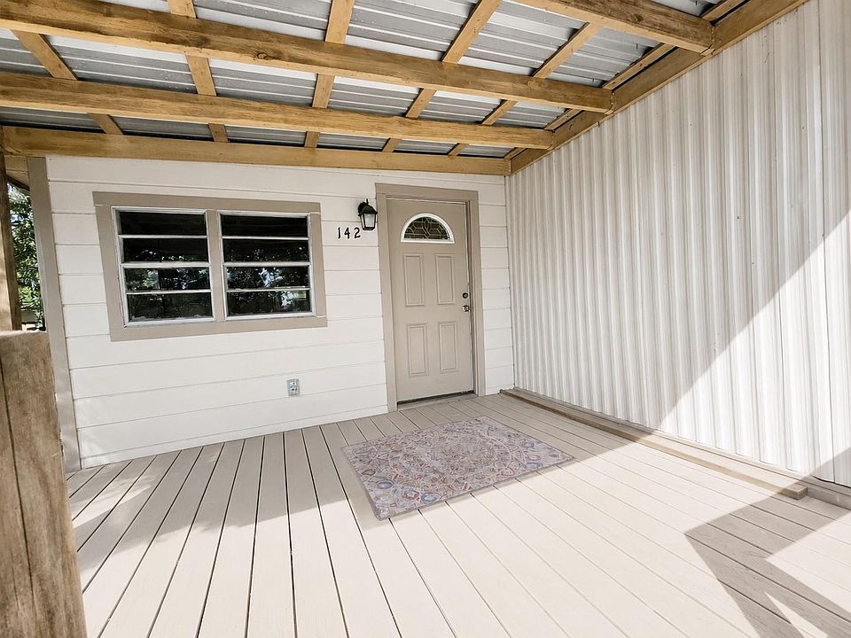 1st image of 142 Aspen