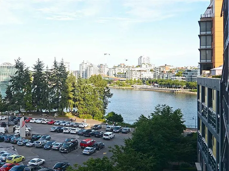 33 Smithe St #801 — Photo 14