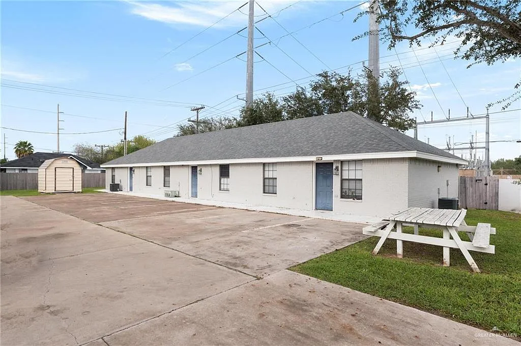 2 bed, 2.0 bath, 840 sqft, $975 — Photo 1