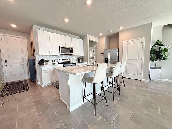 4th image of 5665 Mentmore Drive