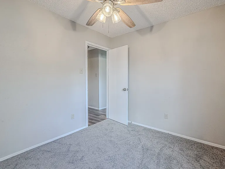 5210 Russelville Rd — Photo 22