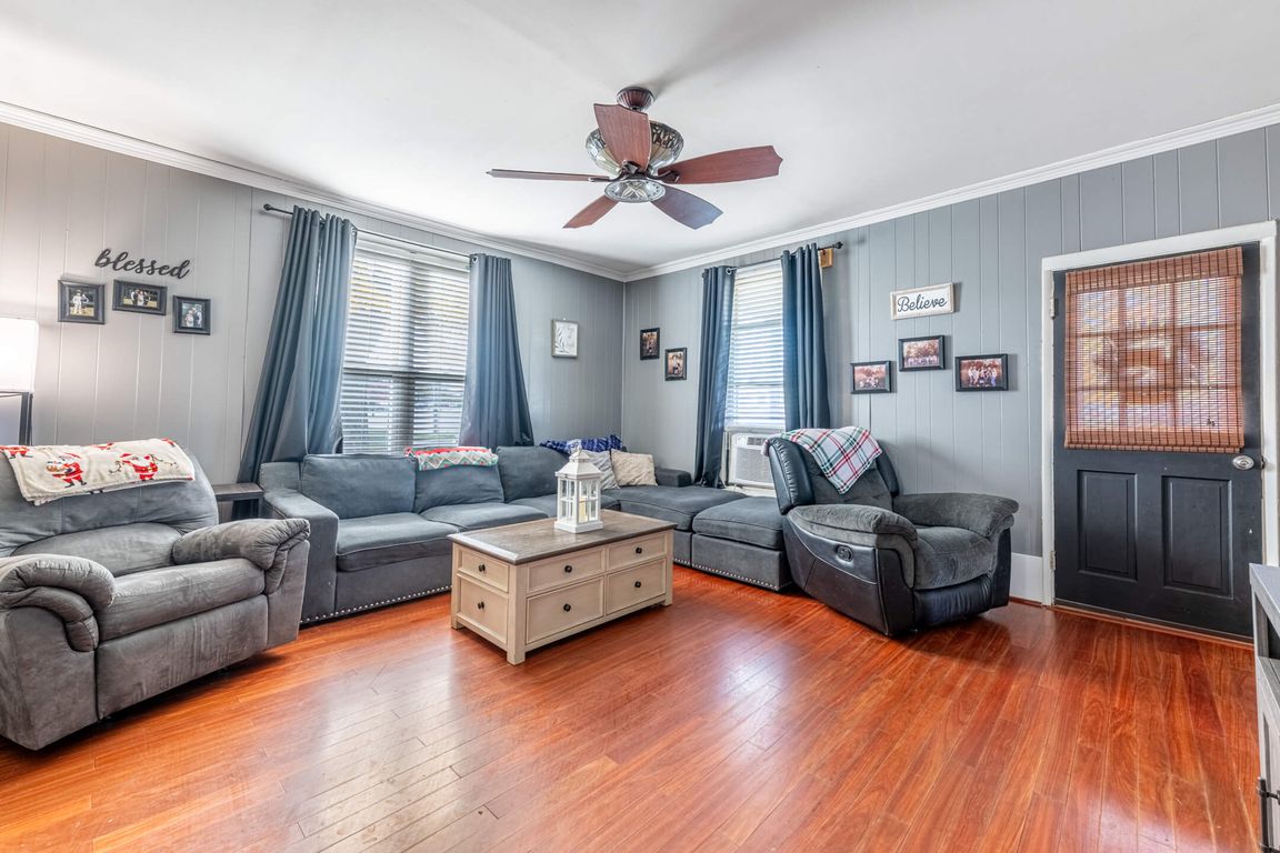 next background image