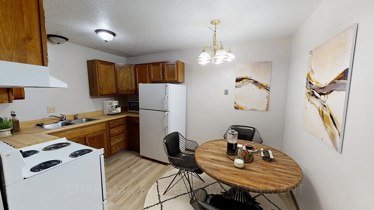Dakota Apartments LLC — Photo 4