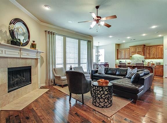 2nd image of 3421 Courtney Dr