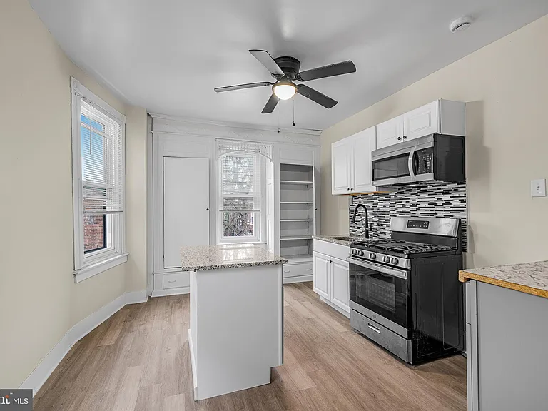 5723 Spruce St #2 — Photo 4