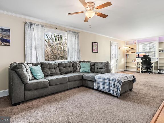 3rd image of 431 Chesterfield Ave