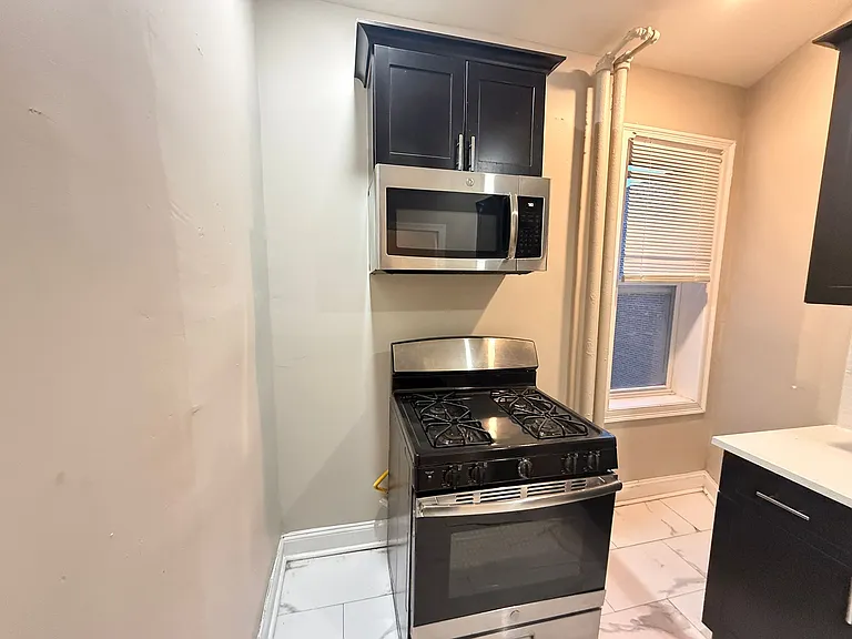 156 Bergen Ave #43E — Photo 2