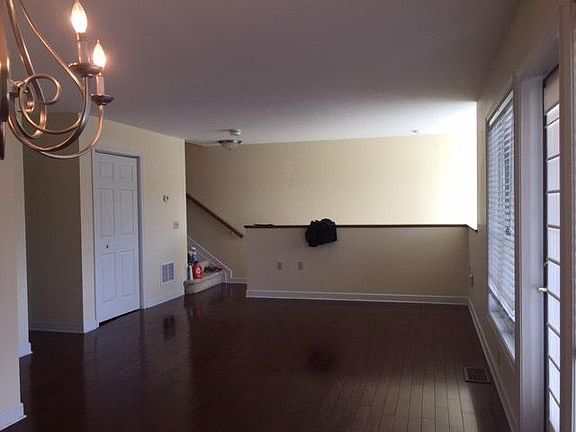 Living / Dining Area