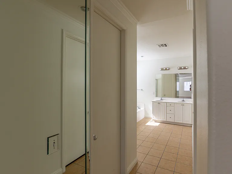 14281 Desert Rose St — Photo 8