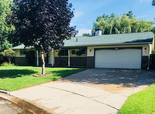166 Apple Tree Ct, Green Bay, WI 54302