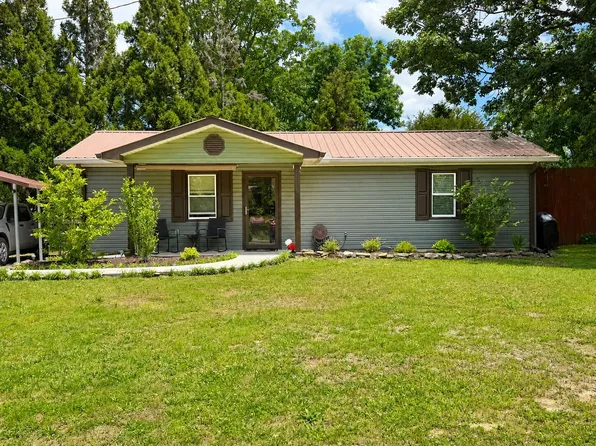 371 Brown Gap Cemetery Rd, Trenton, GA 30752
