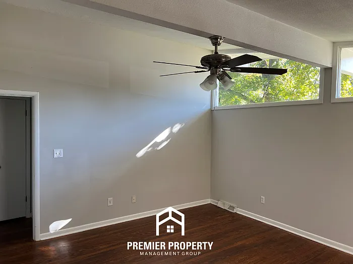 2322 Rodgers Dr NE — Photo 7