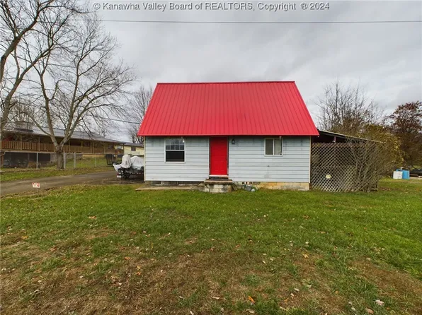2 Seville Dr, Hurricane, WV 25526