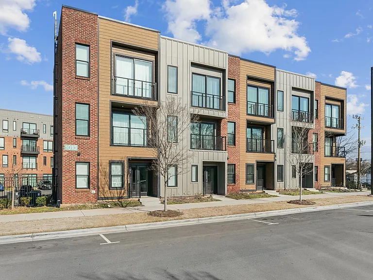 Trailside NoDa apartments community photo