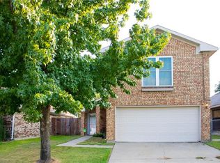 1384 Chinaberry Dr, Lewisville, TX 75077