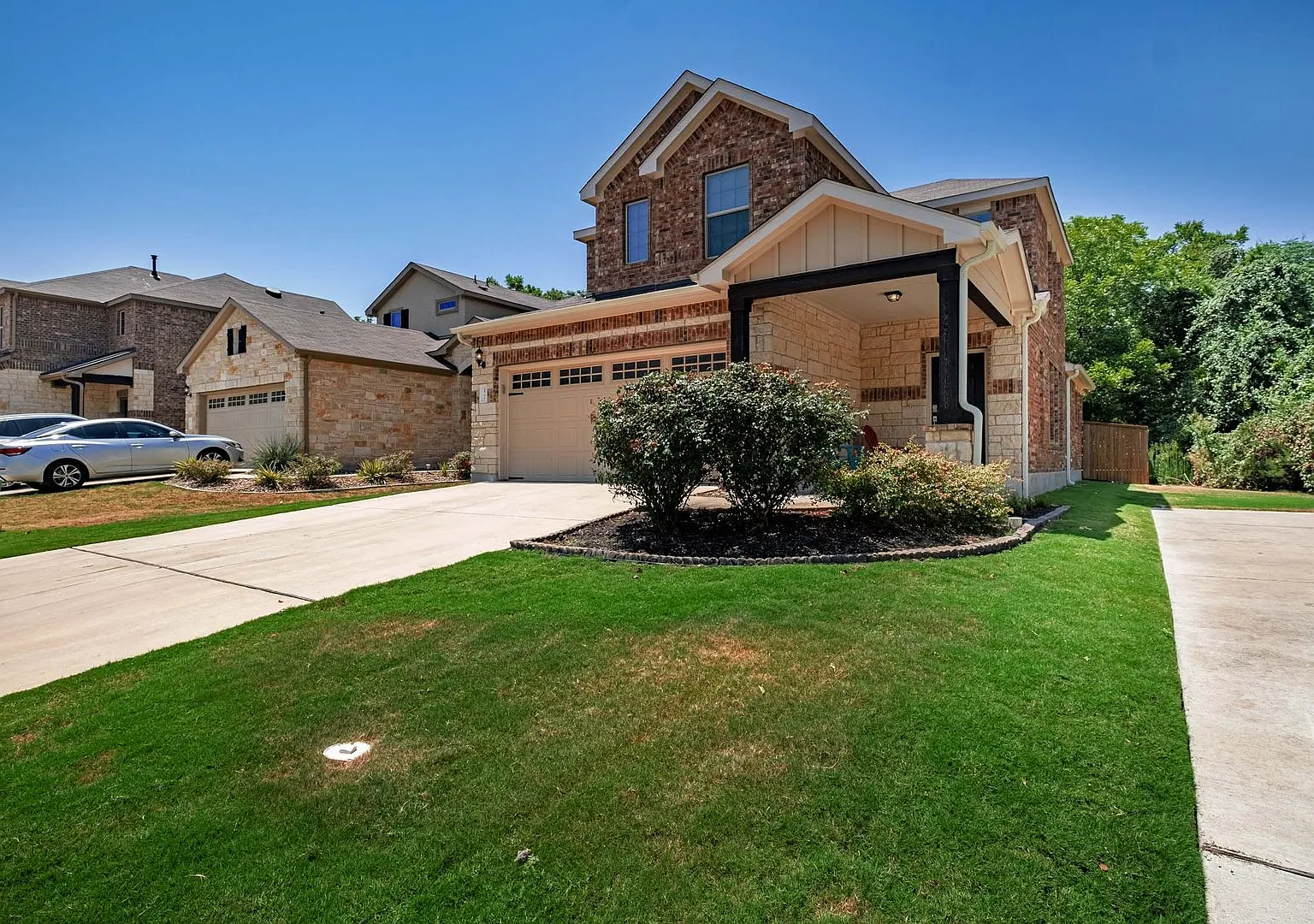 Fantastic 3 Bedroom, 2.5 Bath, 2-Story Home in Round Rock — Photo 2