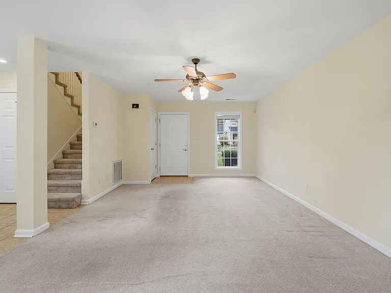 7100 Blossom Cir — Photo 4