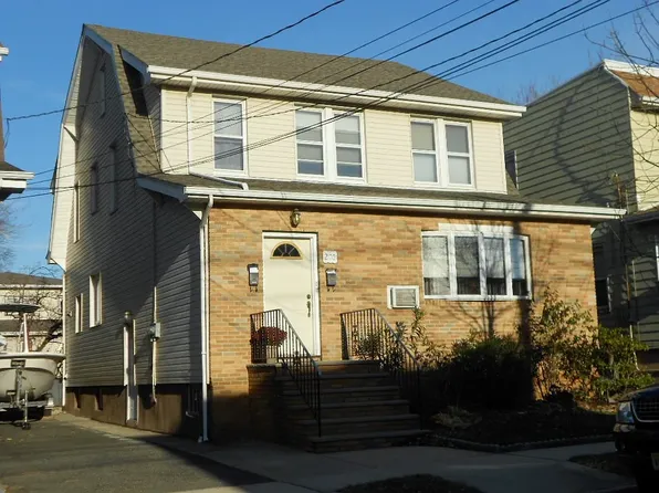 270 Born St #1, Secaucus, NJ 07094