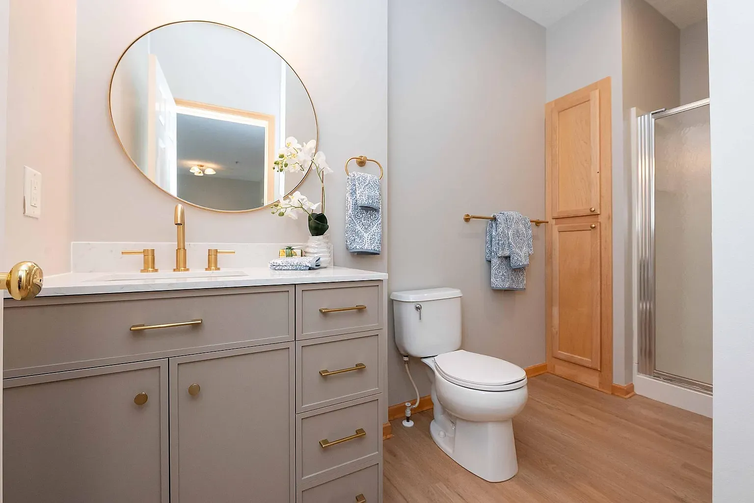 Completely remodeled, stunning 3-bedroom, 2-bath townhome- Available Now — Photo 4