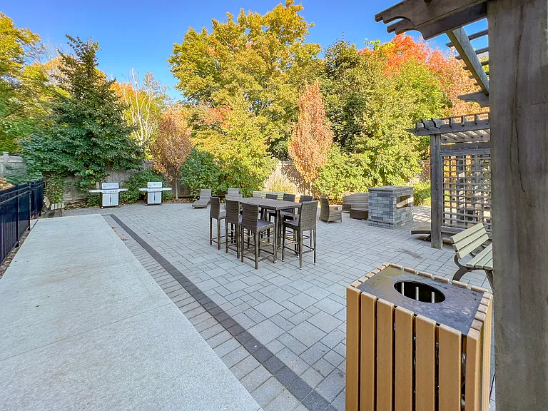 310 Georgian Dr #103 — Photo 32