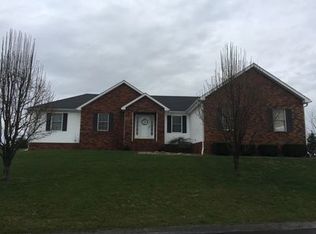 2217 Meadowridge Dr, Maysville, KY 41056