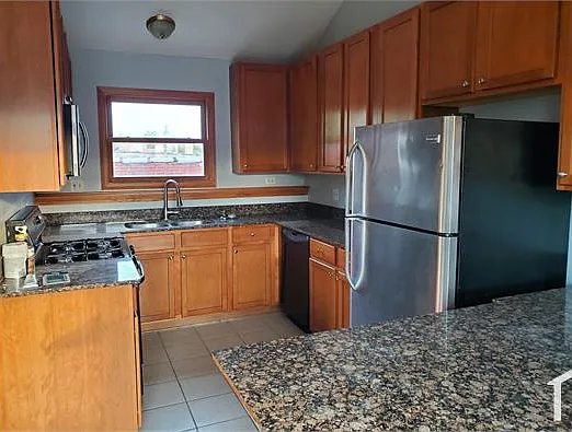 3325 W Fulton Blvd #2 — Photo 10