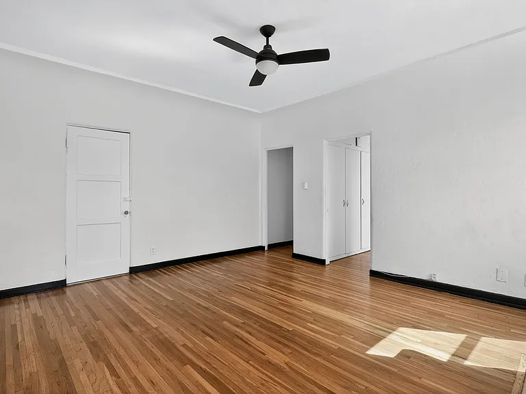 314 N Orange Grove Ave #106 — Photo 13