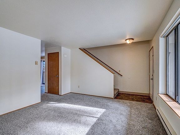 4th image of 9805 Northlake Dr SW