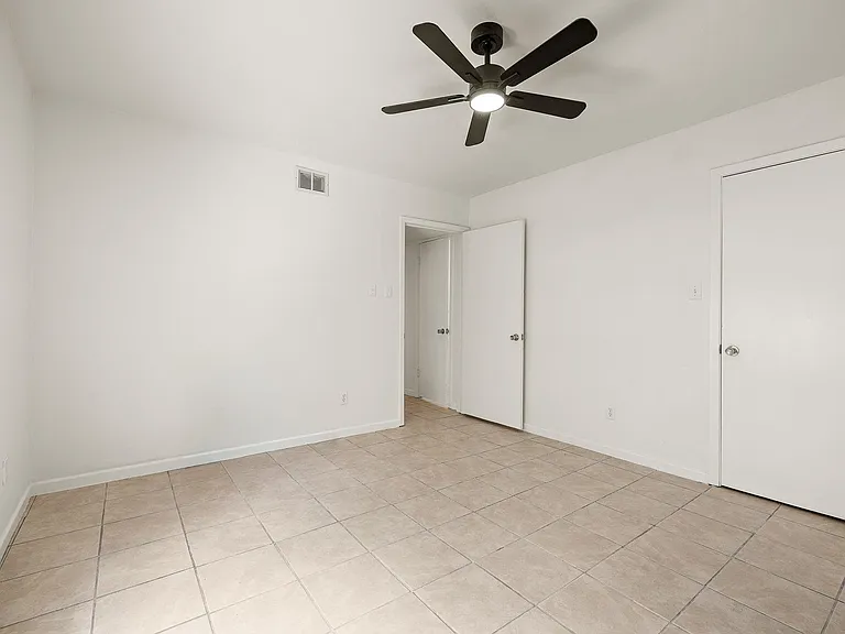 1700 Houston St #202 — Photo 15