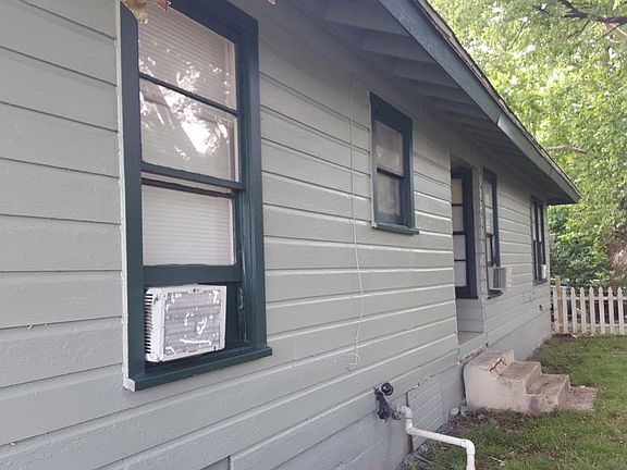 2nd image of 1403 Glen Garden Dr