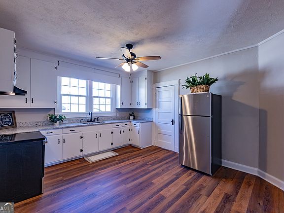 5th image of 516 W Goodrich Ave