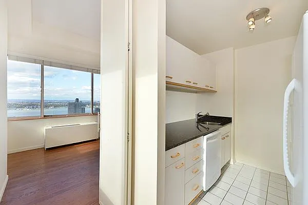 Sold by Kian Realty | media 10