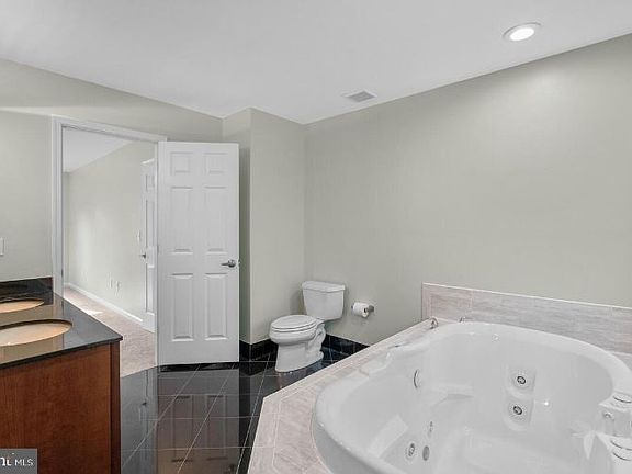 4th image of 3 Duhart Ct