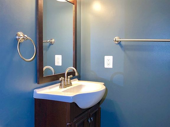 402E330E-B9F5-4B28-9513-0D0D44552D7E