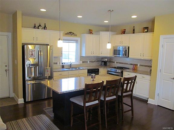 3rd image of 5665 Southwestern Blvd Unit 48B