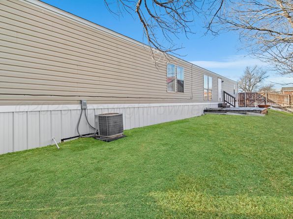 329 S Davis Ave, Stinnett, TX 79083