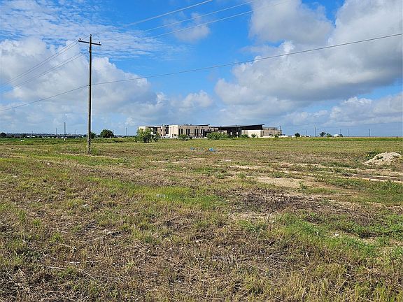 5th image of County Road 307