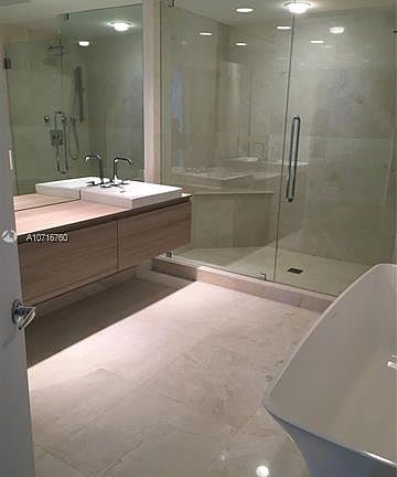 4th image of 17301 Biscayne Blvd APT 1805