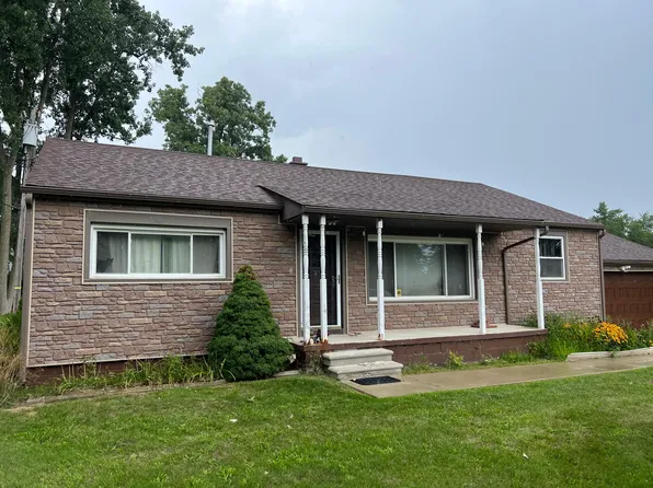 21900 N Tuller Ct, Southfield, MI 48076