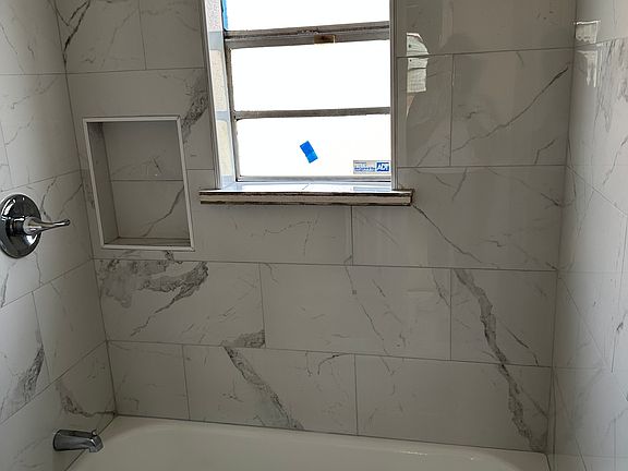 4th image of 1719 Lapaloma St