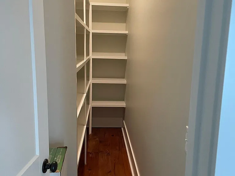 549 E Gwinnett St — Photo 25