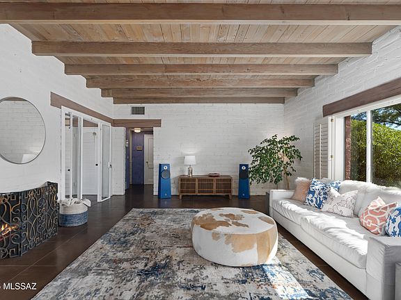 5th image of 3823 E Calle De Soto