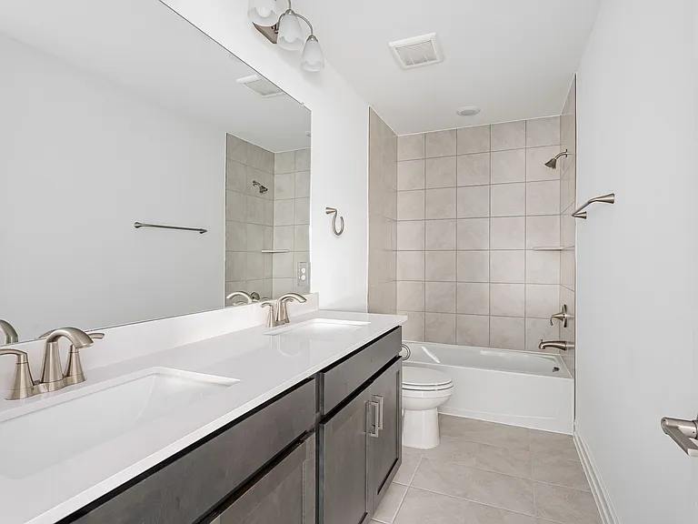 1421 Elijah Dr — Photo 15