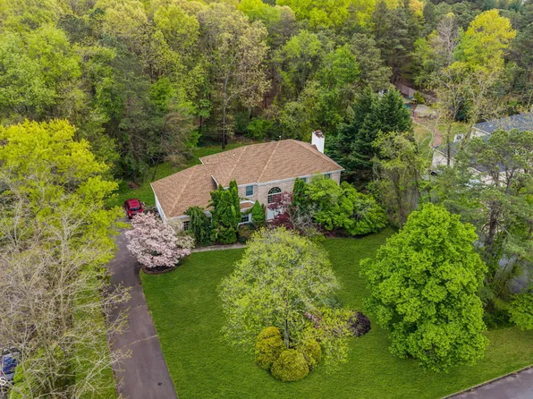 4 Quaker Hill Road, Jackson, NJ 08527