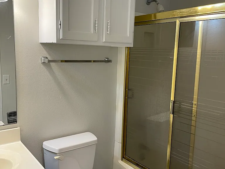527 S Van Buren St #1 — Photo 9