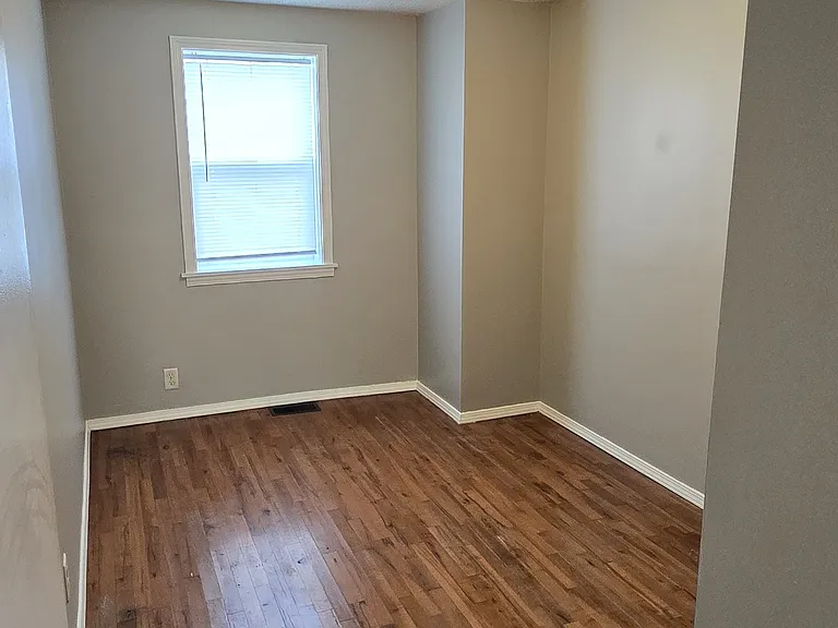 819 N Randolph St — Photo 3